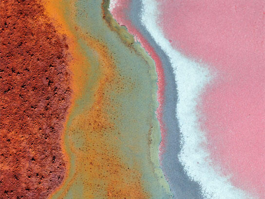 Untuk tahu foto-foto ini, mungkin kudu liat lebih dari sekali.