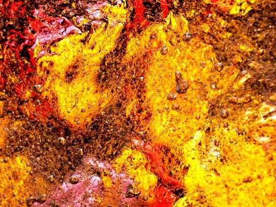 Untuk tahu foto-foto ini, mungkin kudu liat lebih dari sekali.