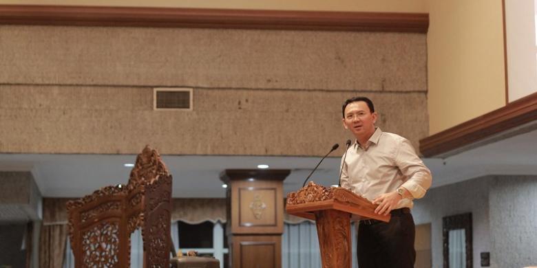 (gagal paham)Di Singapura, Ahok Tertawa Disodori Pertanyaan "Vulgar"