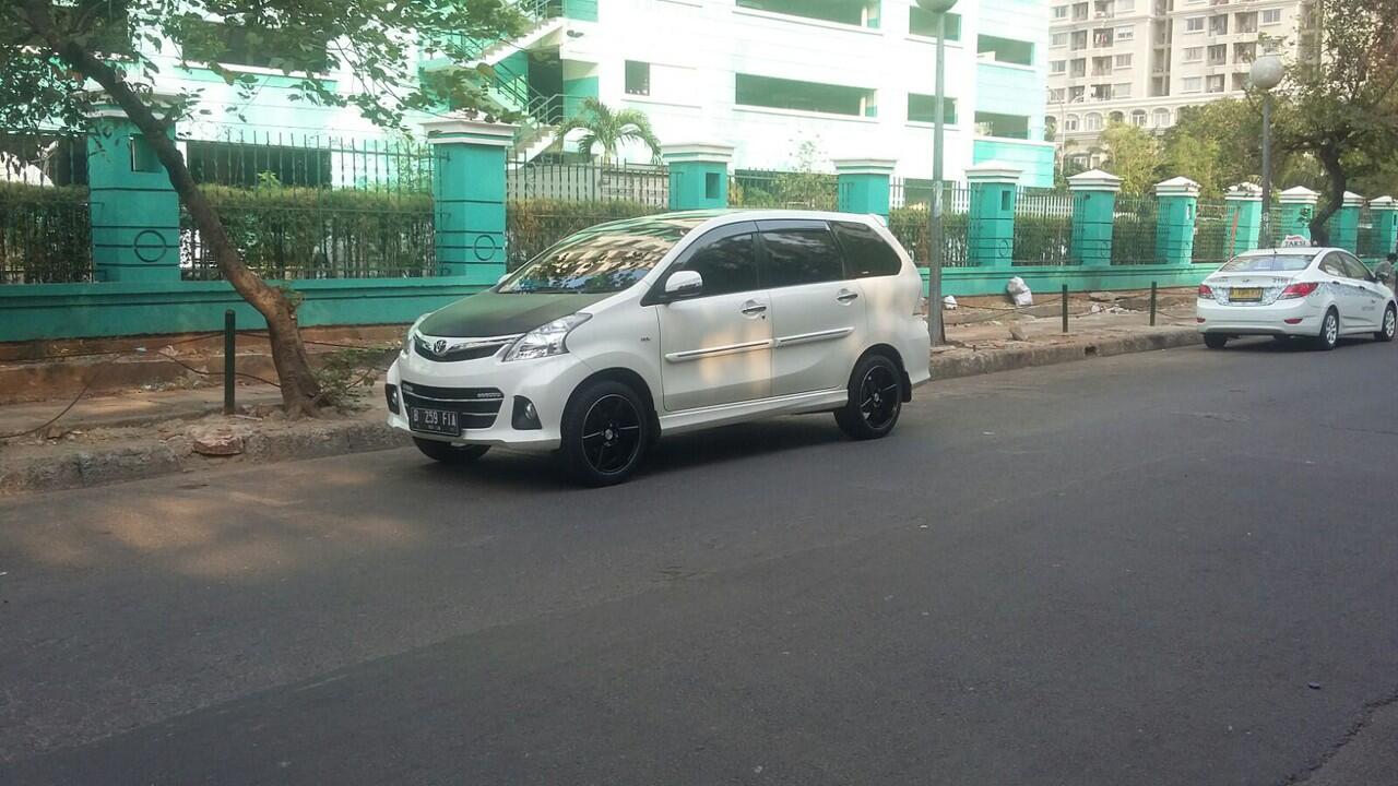 TOYOTA AVANZA VELOZ 2013