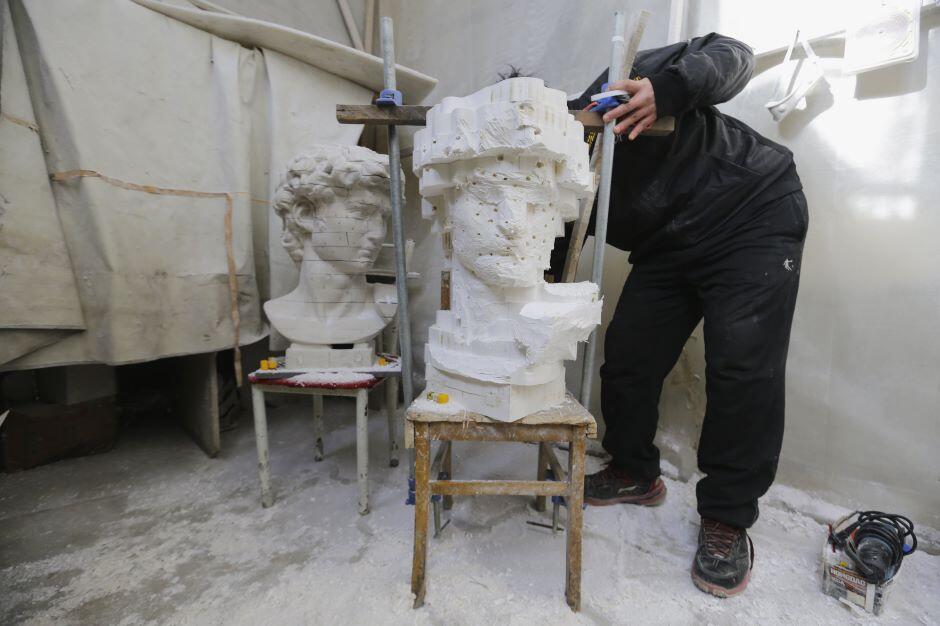 Li Hongbo Si Pematung Kertas Ajaib