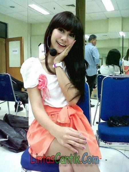 20 Foto-Foto Cewek Cantik Favorit Versi Ane (17+- :v )