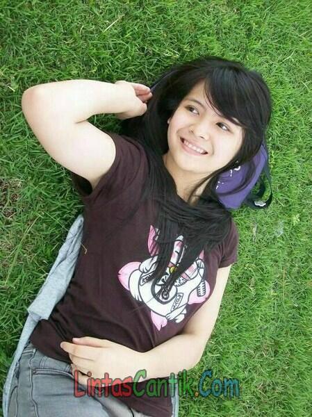 20 Foto-Foto Cewek Cantik Favorit Versi Ane (17+- :v )