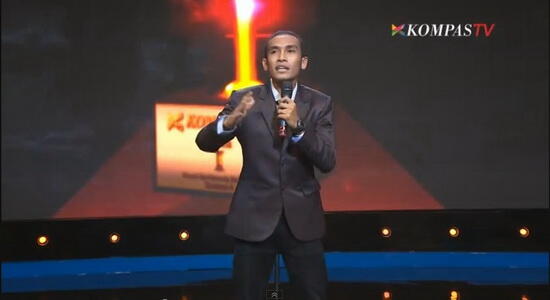 Para Komika peserta SUCI (Stand-up Comedy Indonesia) yang lucu abiss!!