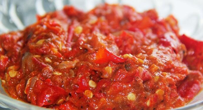 INILAH 5 SAJIAN SAMBAL KHAS INDONESIA YANG PEDASNYA LUAR BIASA