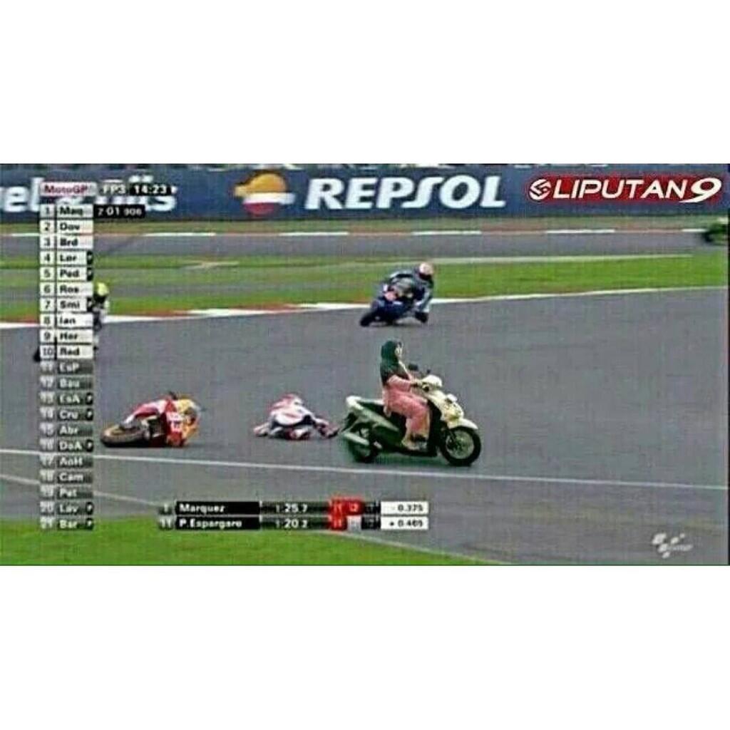Kumpulan Meme Perseteruan Rossi Marquez Dan Lorenzo Page 19