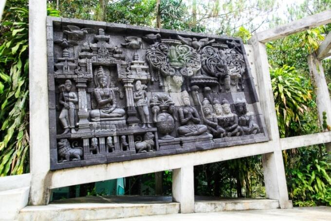 mengenal budaya jawa lewat museum ullen sentalu Yigyakarta