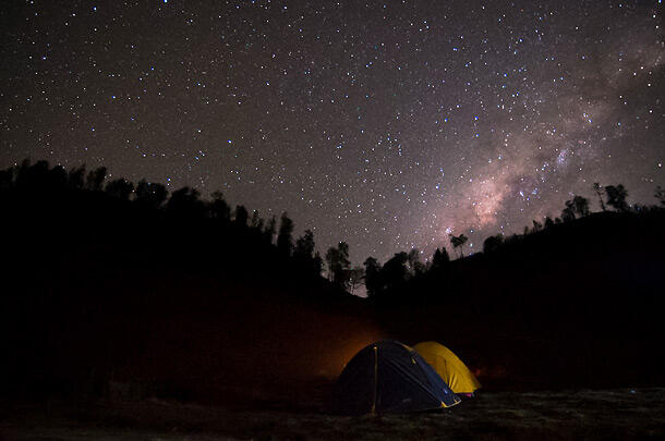 9 Tempat Terbaik untuk Melihat Milky Way di Indonesia