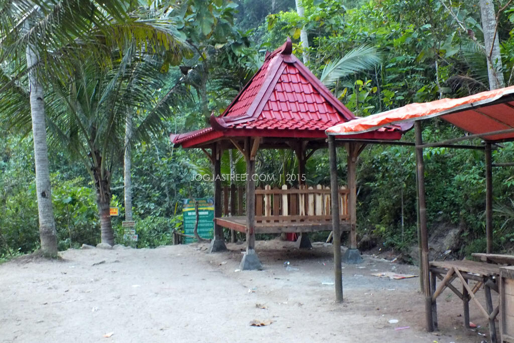 Air Terjun Jurang Pulosari Pajangan Bantul Yogyakarta