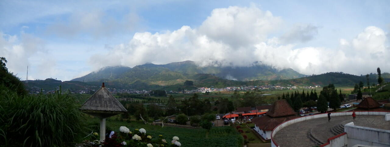 GUNUNG SIKUNDI DIENG