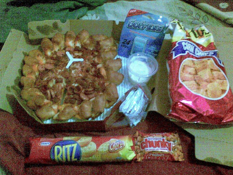 SSShhhh,, jangan ngemil malam hari gan,, gak baik buat tubuh dan otak..!!