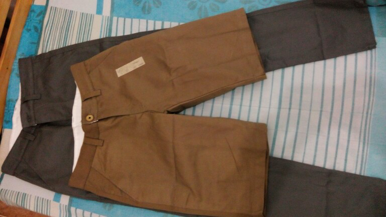 Penjual Celana Chino ini gimana??