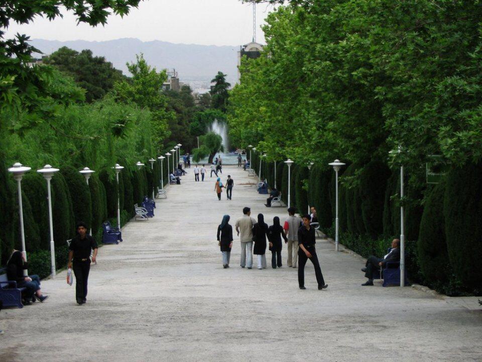 &#91;Traveling Iran&#93;Seribu Taman di Kota Teheran