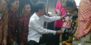 Jokowi : Pembangunan Kanal Bersekat Mulai Ada Hasil