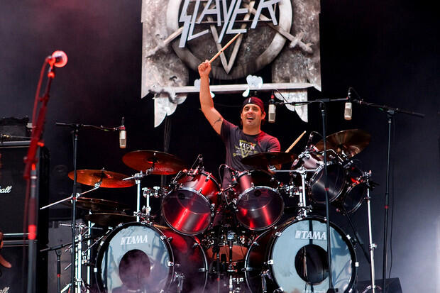 Mengenal drummer Heavy Metal terbaik via Watchmojo.com