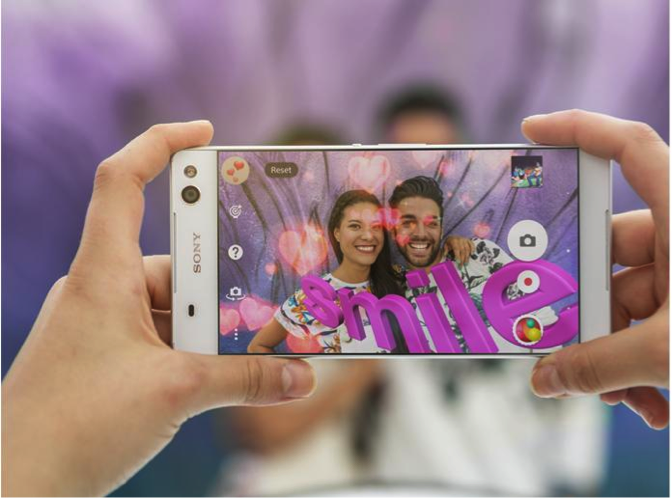 SONY Xperia™ C5 Ultra: Smartphone Selfie Terbaik Dengan Kamera Depan Belakang 13 MP