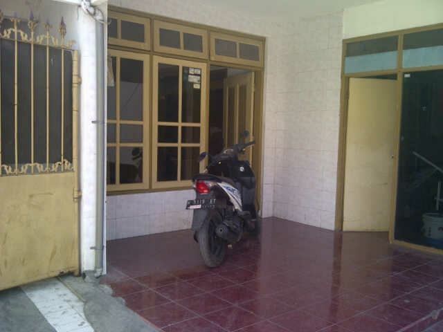 Disewakan rumah dekat jln Mayjend Sungkono dan UWKS