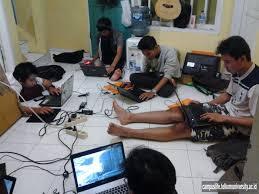 SUKA DUKA KOSTAN jadi BASECAMP (versi boeng)