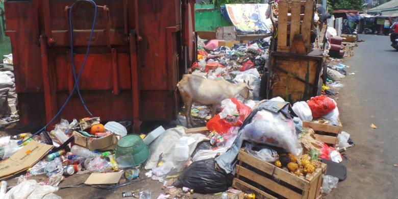 (selmat menikmati) Truk Dihadang, DKI Buang Sampah ke Sunter