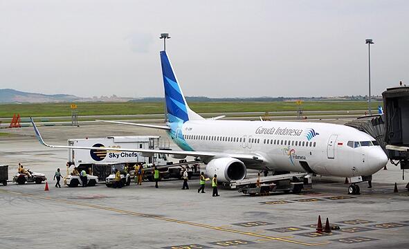 GARUDA INDONESIA RAIH WORLD'S BEST ECONOMY CLASS AIRLINES!!