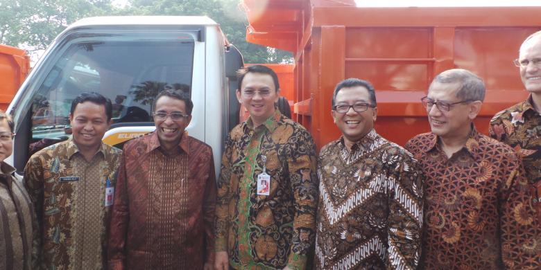 Ahok: Kita Hibahkan Truk Sampah yang Jelek-jelek ke Bekasi