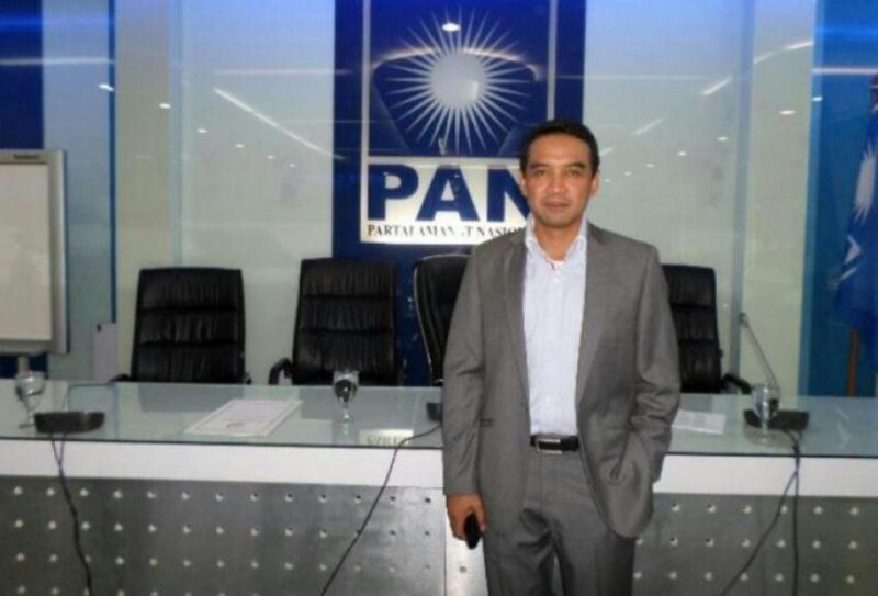 Ha..Ha..Ha..Ha.. PAN Cuma Dapat PHP dari Jokowi ? Parah !!