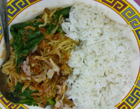 Bahaya makan mie dan nasi