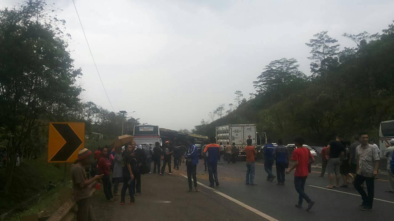 Kecelakaan Bus Primajasa di Km. 111 Purbaleunyi