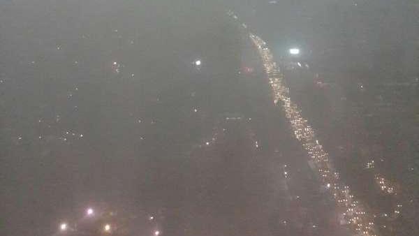 &#91;TOK TOK...HOK&#93; Jakarta Diguyur Hujan Deras, Jalanan Macet dan Tergenang Air &#91;TUH&#93; 