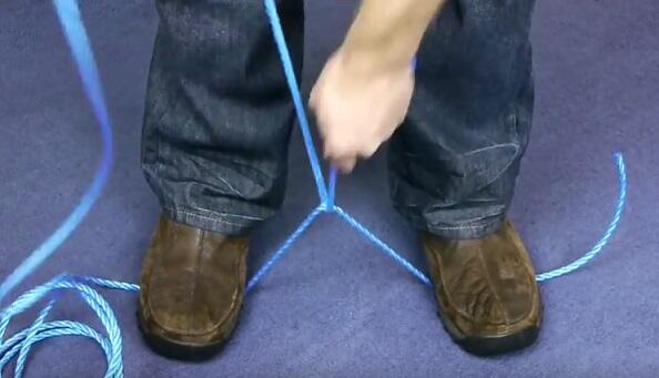 Cara Memotong Tali Dalam Kondisi Darurat