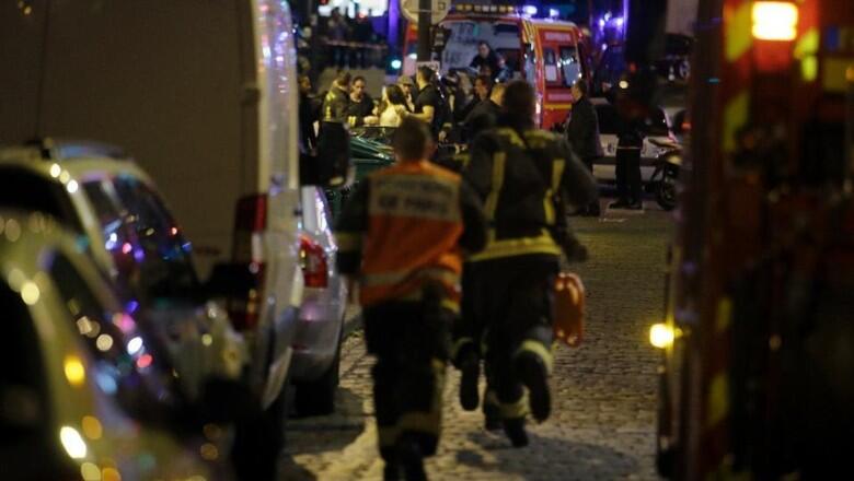 PARIS BERDUKA.TEROR TERJADI LAGI DI PARIS!!!.140 ORANG TEWAS DI TEMBAK TERORIS