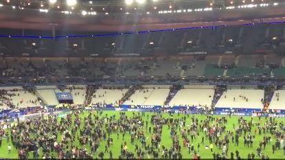 Bom Meledak di Stadion Stade de Frace, saat Laga Prancis-Jerman berlangsung.