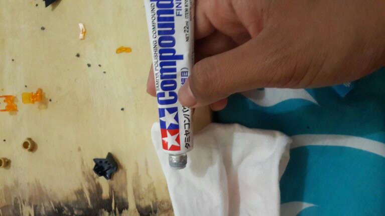 Cara Simple Menggunakan Compound & Menghilangkan Nubmarks Gundam