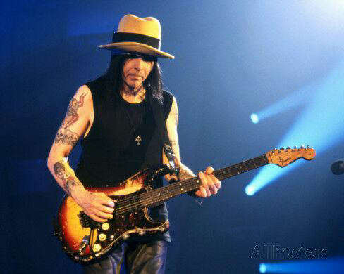 Sekilas Tentang Motley Crue,Pecinta Rock Masuk !