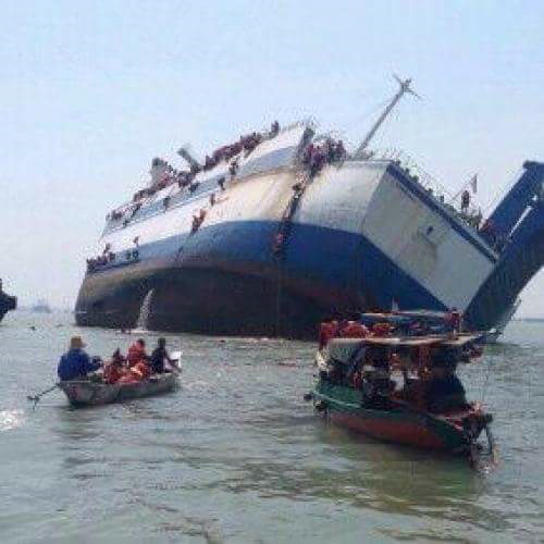 KMP Wiham Sejahtera Tenggelam Surabaya