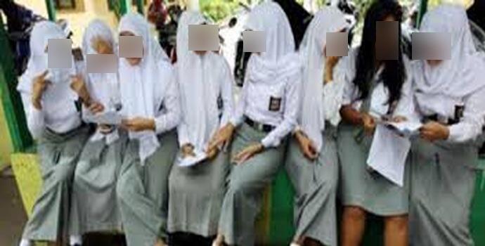walah walah...Para cewek SMA ini Kok Suka Sesama Jenis ? Berarti Lesbi Donk