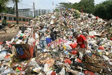 Jakarta Banjir Lagi dan Kamu Masih Buang Sampah Sembarangan? 