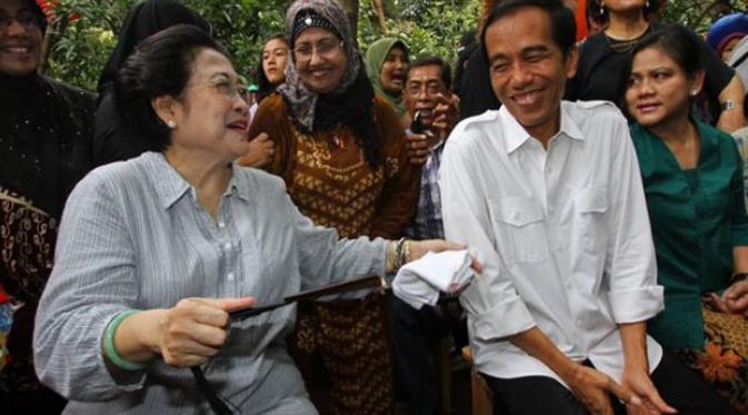 Ragam Gaya dan Ekspresi Lucu Khas Jokowi - Just PIC