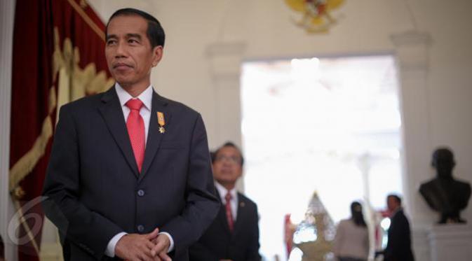 Ragam Gaya dan Ekspresi Lucu Khas Jokowi - Just PIC