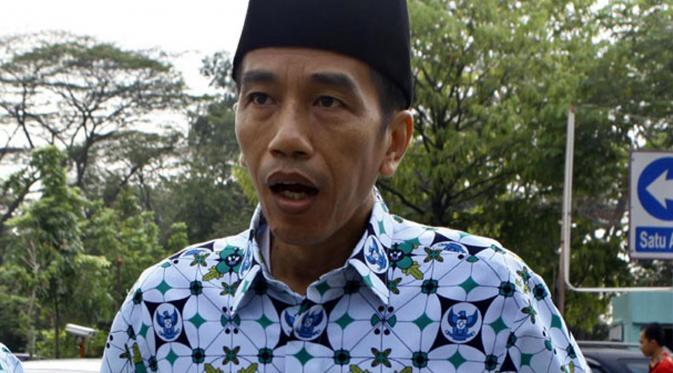 Ragam Gaya dan Ekspresi Lucu Khas Jokowi - Just PIC