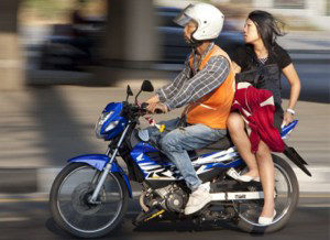 Full pic : Awas Kejahatan Baru, Wanita Minta di Hisap Payudaranya..