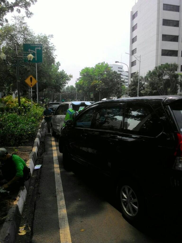 PENANGKAPAN GRAB CAR DAN TAKSI UBER #GerakanAngkutanResmi