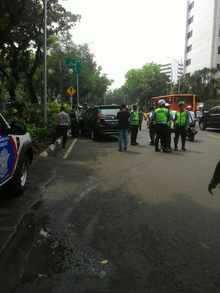 PENANGKAPAN GRAB CAR DAN TAKSI UBER #GerakanAngkutanResmi