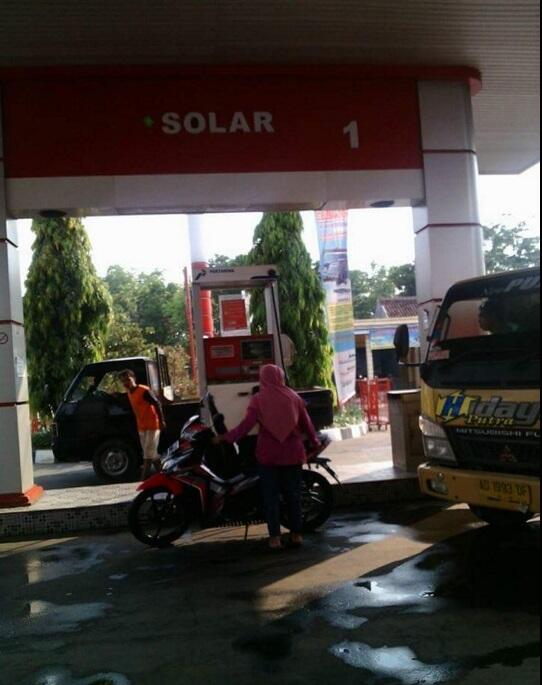 Ada Yang Aneh Sama Gambar Ini