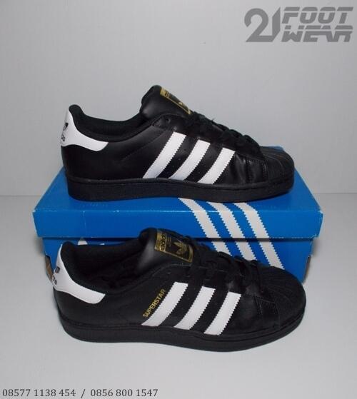 Terjual Sepatu Adidas Original (100% ORIGINAL + MURAH 