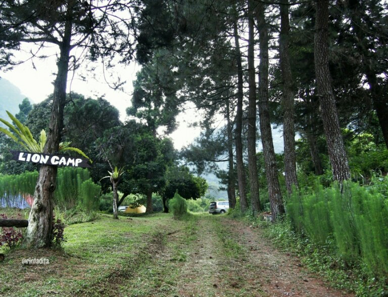 Pesona Alam Tersembunyi di Curug Kembar Batulayang