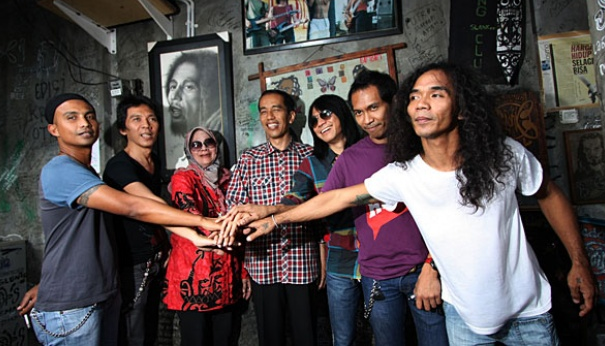 Iwan Fals Bikin Lagu Untuk Jokowi, Sang Anak Menangis