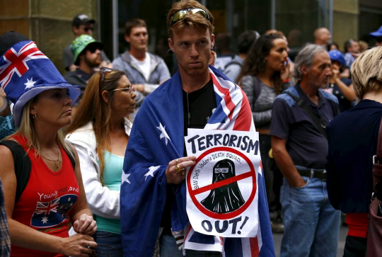 Protes teror di Paris, warga Australia gelar unjuk rasa anti-Islam