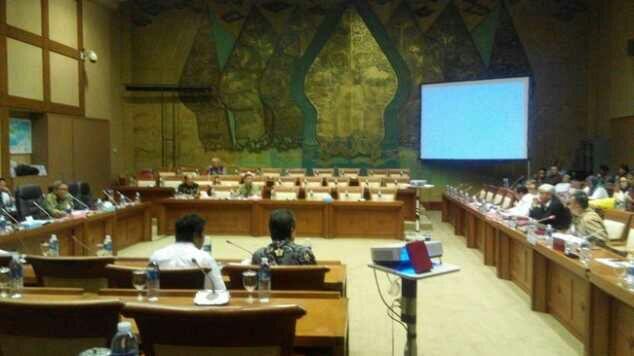Komisi VII DPR Rapat Tertutup dengan Pertamina, Bahas 'Katebelece Novanto'?