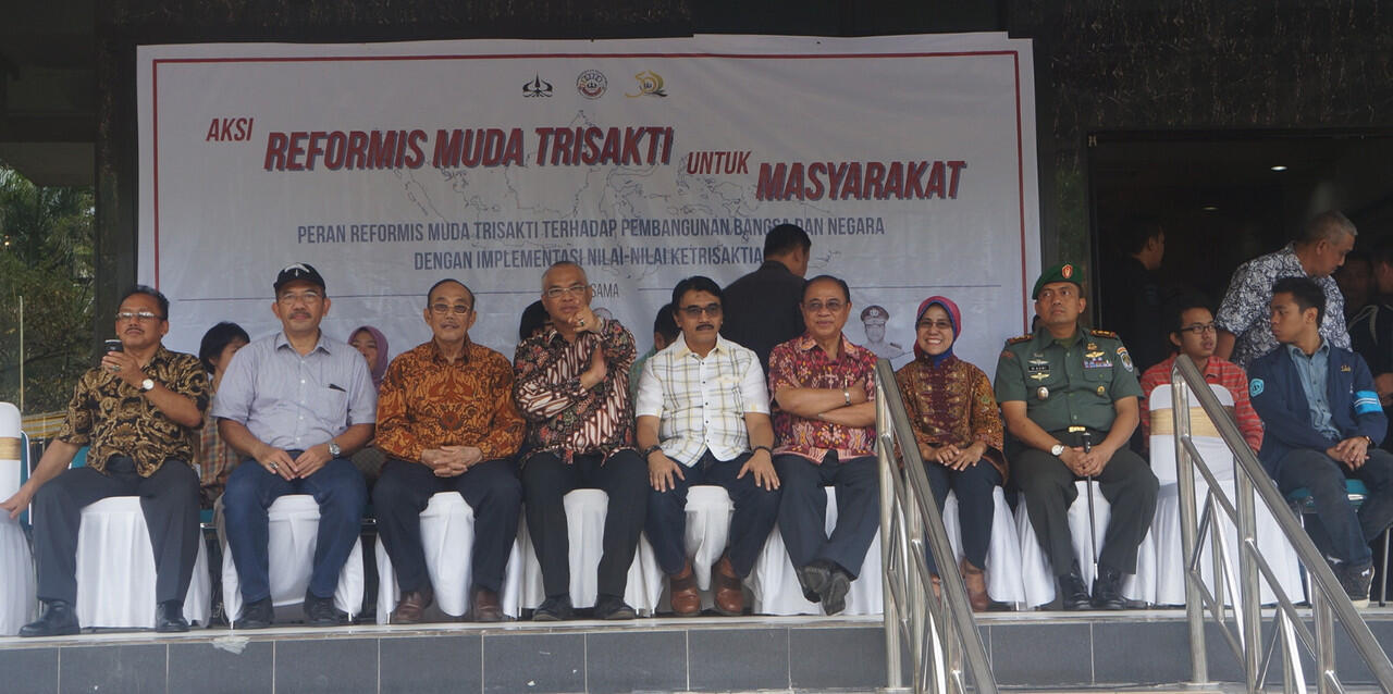 BERBAGAI KOMUNITAS SANGAT ANTUSIAS KEPADA ADHYAKSA DAULT UNTUK MAJU JADI CAGUB DKI